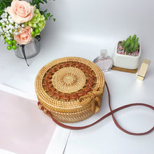 Load image into Gallery viewer, Handwoven Straw Rope Patterned Crossbody Bag